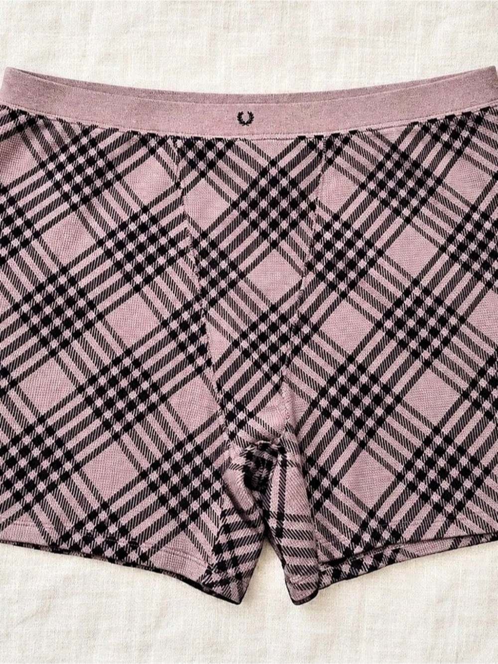 Victoria’s Secret PINK Plaid Shorts – Size XL